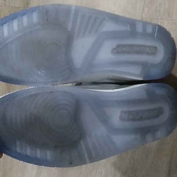 Air Jordan 3 - Picture 5 of 6